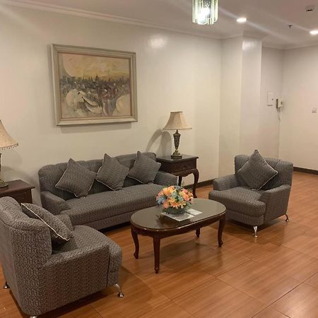 Crown Royale Hotel Balanga Exterior photo