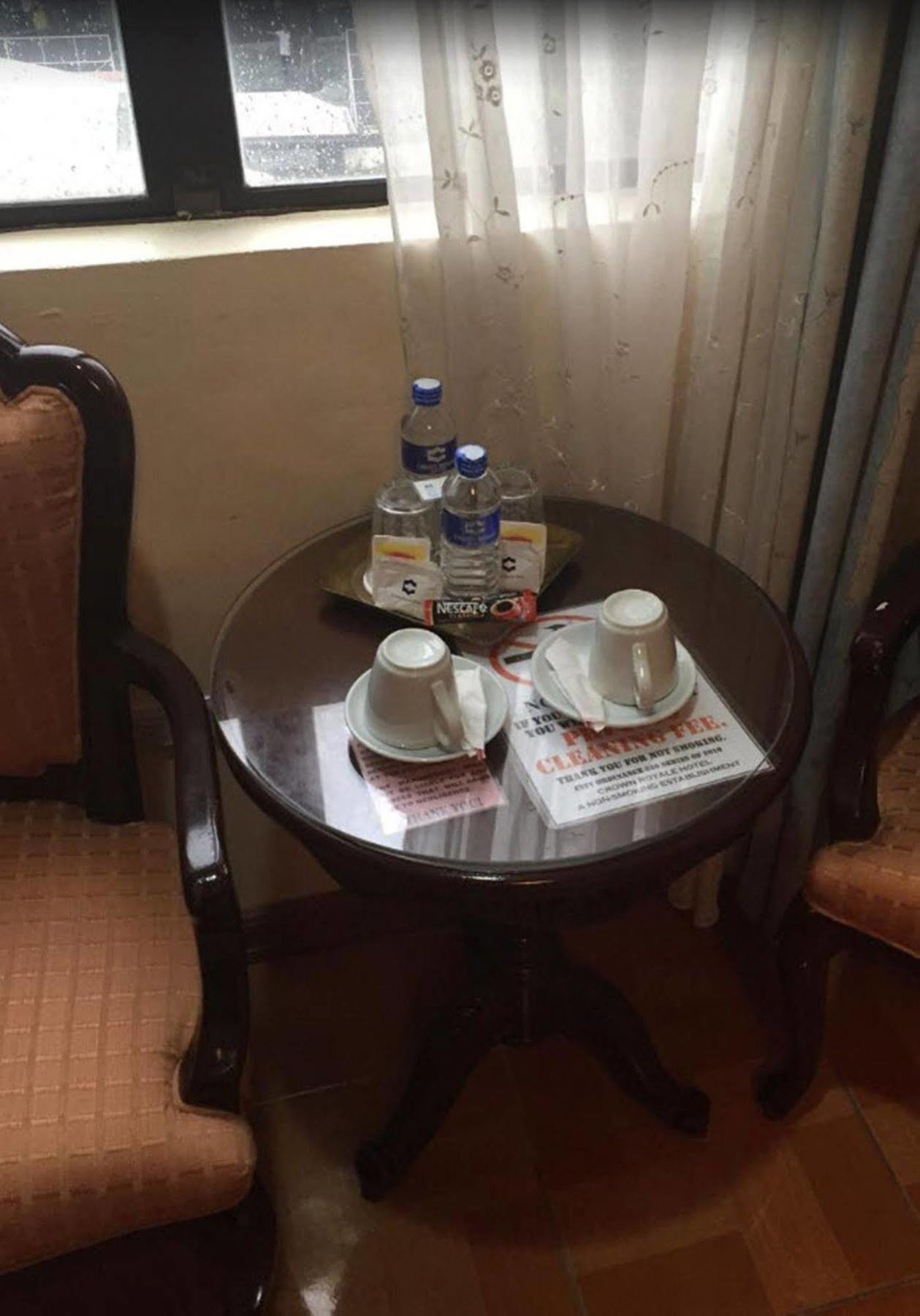 Crown Royale Hotel Balanga Exterior photo