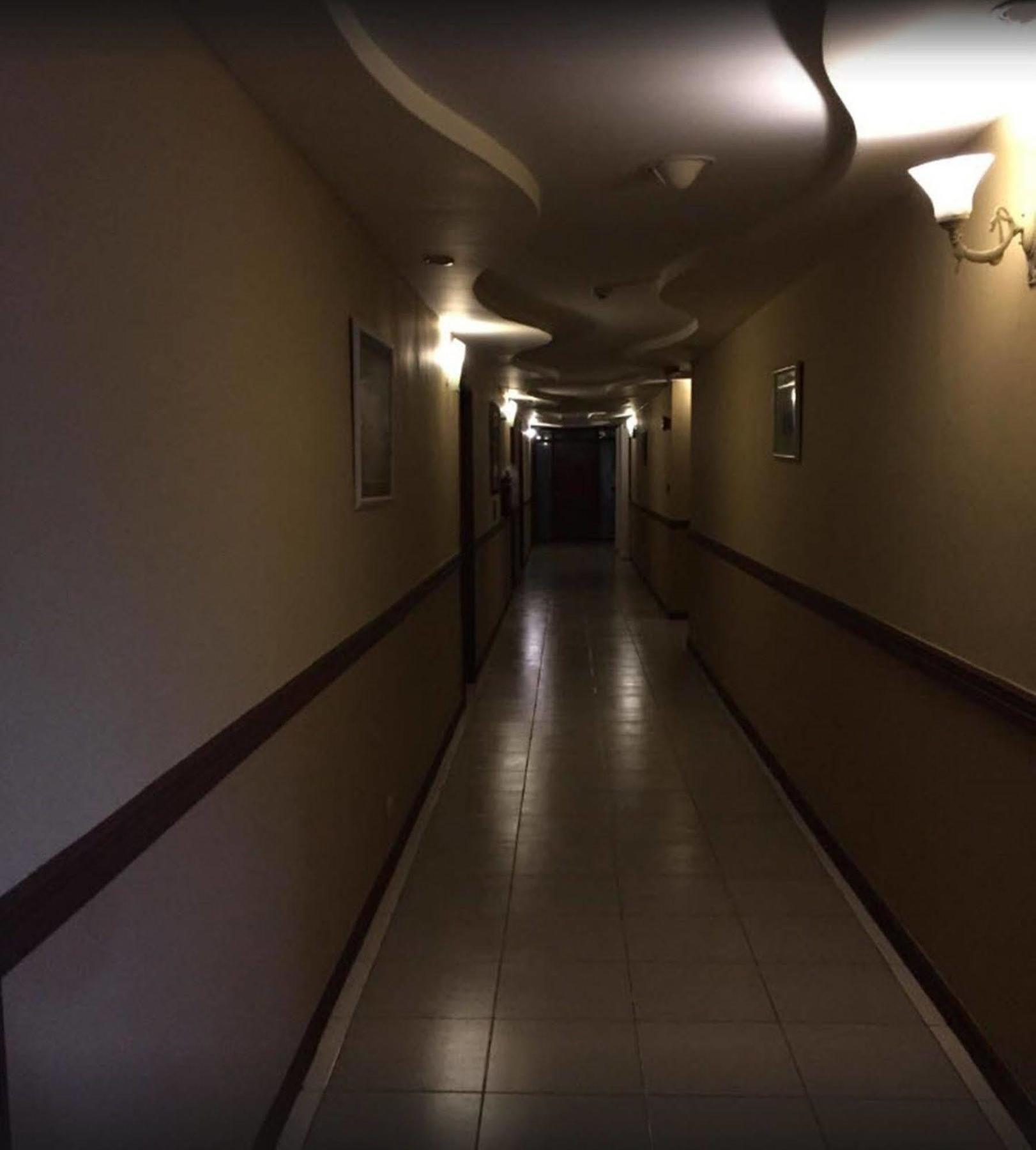 Crown Royale Hotel Balanga Exterior photo